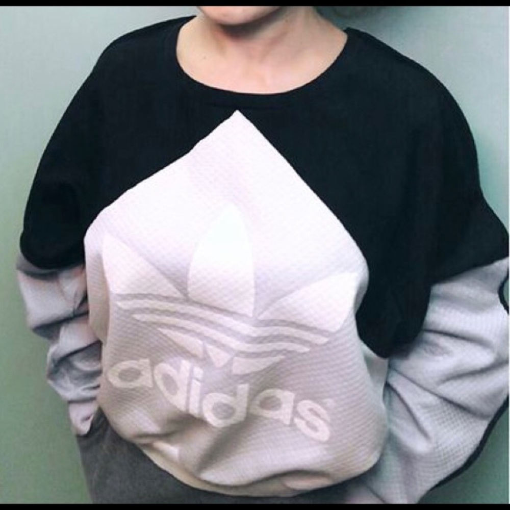 Adidas crewneck pullover sweater